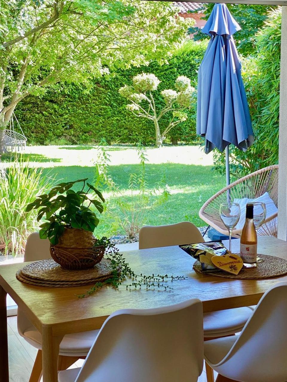 Appartement Neuf Et Au Calme Proche Avignon Althen-des-Paluds Exterior foto